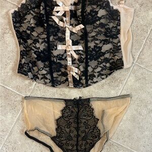 Cacique Black and Cream Lace Corset and Panties NWOT size 18/20